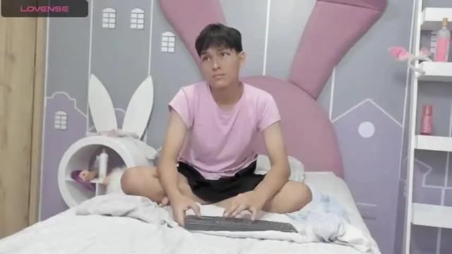 Image 11 of sexyboy_max Stream on Chaturbate on 15 months ago