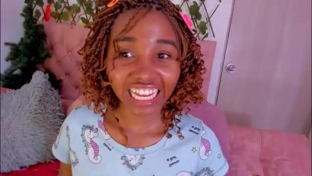 Image 8 of sexybrunnetem Stream on Chaturbate on 3 days ago