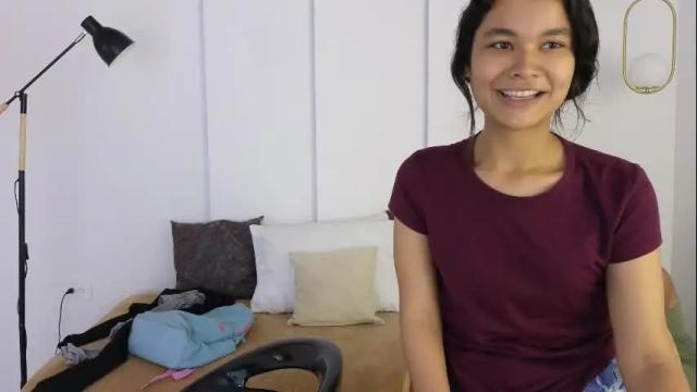 Image 4 of sexychanell_18 Stream on Chaturbate on 1 month ago