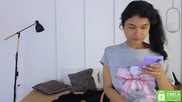 Image 3 of sexychanell_18 Stream on Chaturbate on 1 month ago