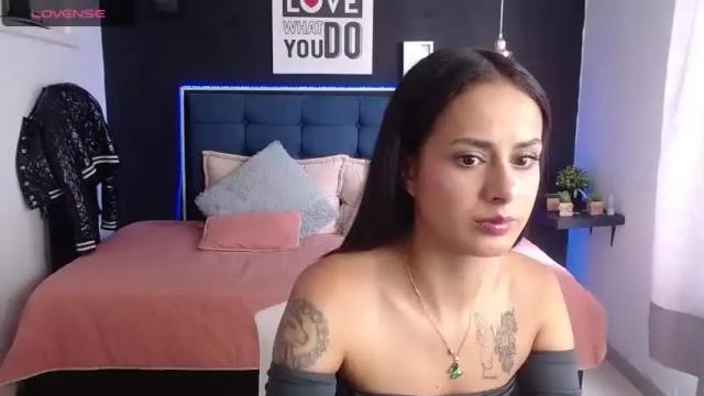 Image 2 of sexygemma_ Stream on Chaturbate on 17 months ago
