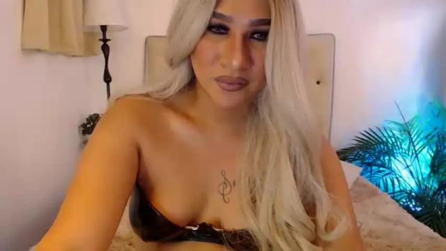 Image 4 of sexyhotiona01 Stream on Chaturbate on 21 months ago