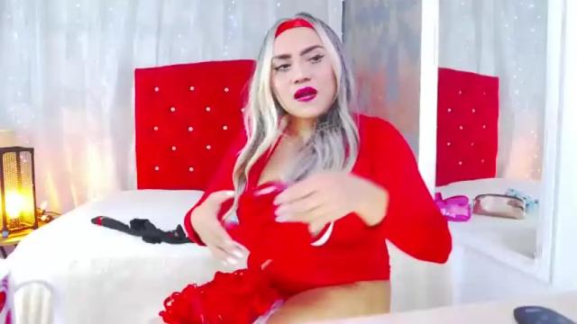 Image 11 of sexylarahot Stream on Chaturbate on 15 months ago