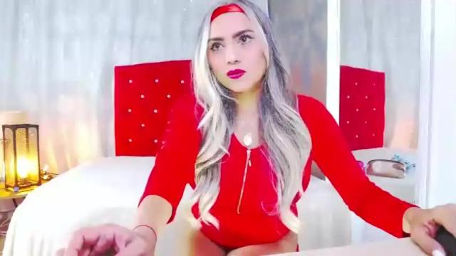 Image 3 of sexylarahot Stream on Chaturbate on 15 months ago
