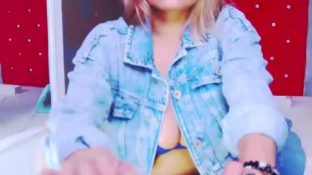 Image 6 of sexylarahot Stream on Chaturbate on 15 months ago