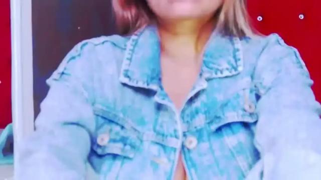Image 8 of sexylarahot Stream on Chaturbate on 15 months ago