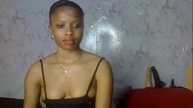 Image 12 of sexylucita Stream on Chaturbate on 23 days ago