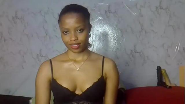 Image 8 of sexylucita Stream on Chaturbate on 20 days ago
