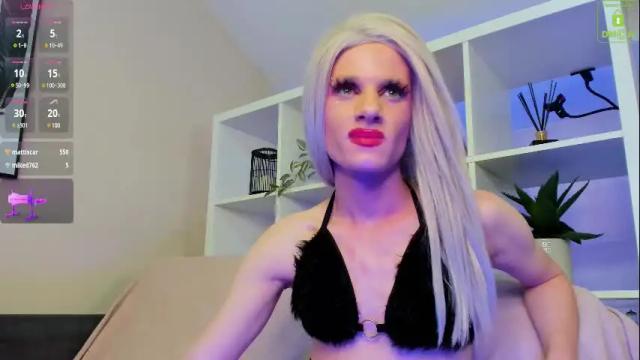 Image 12 of sexymiatrans Stream on Chaturbate on 1 month ago