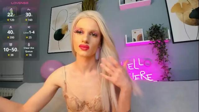Image 2 of sexymiatrans Stream on Chaturbate on 1 month ago