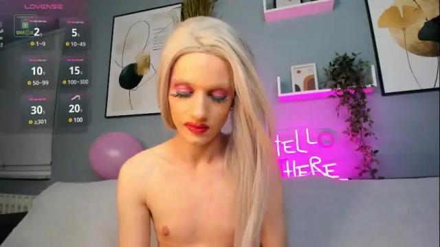 Image 7 of sexymiatrans Stream on Chaturbate on 1 month ago