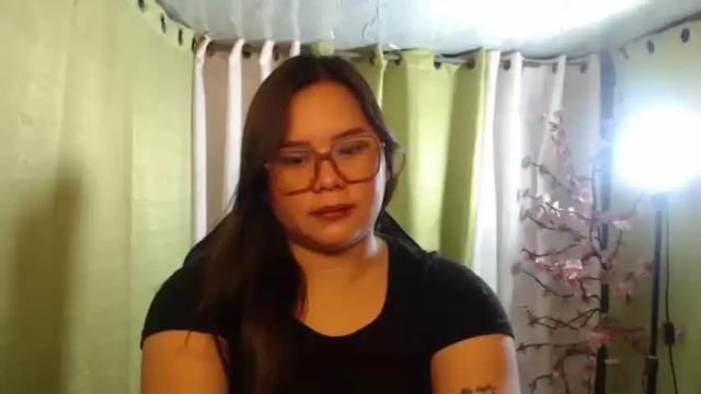 Image 6 of sexymom921302 Stream on Chaturbate on 16 months ago
