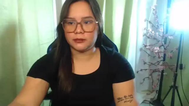 Image 8 of sexymom921302 Stream on Chaturbate on 16 months ago