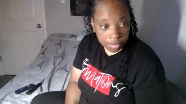 Image 3 of sexymona1218 Stream on Chaturbate on 3 months ago