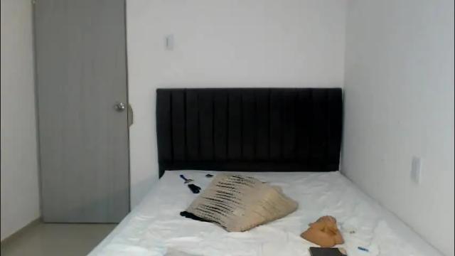Image 2 of sexynatalia25 Stream on Chaturbate on 2 months ago