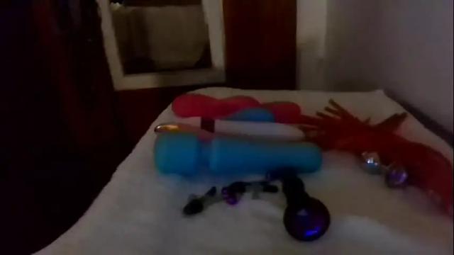 Image 11 of sexyred247365 Stream on Chaturbate on 14 months ago