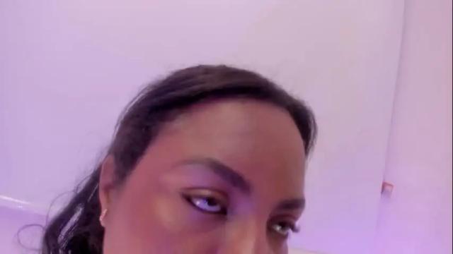 Image 12 of sexyshantal_ Stream on Chaturbate on 1 month ago