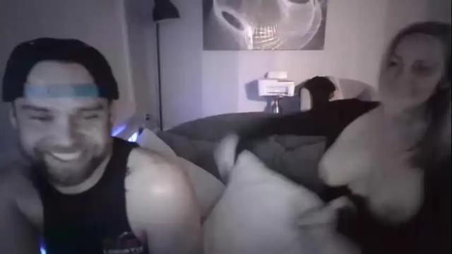 Image 10 of sexytexcouple Stream on Chaturbate on 16 months ago