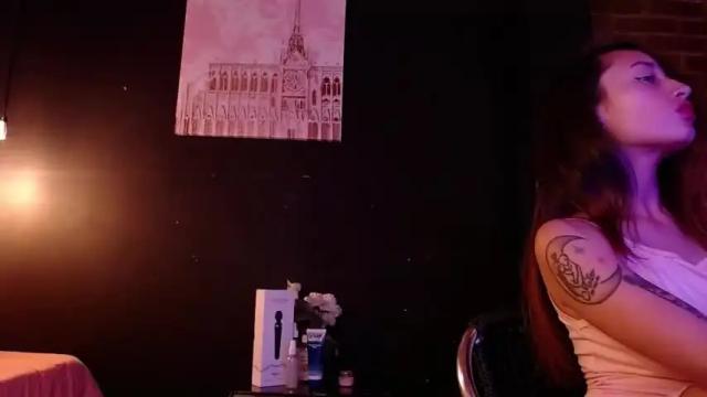 Image 10 of sexyviolett_ Stream on Chaturbate on 13 months ago