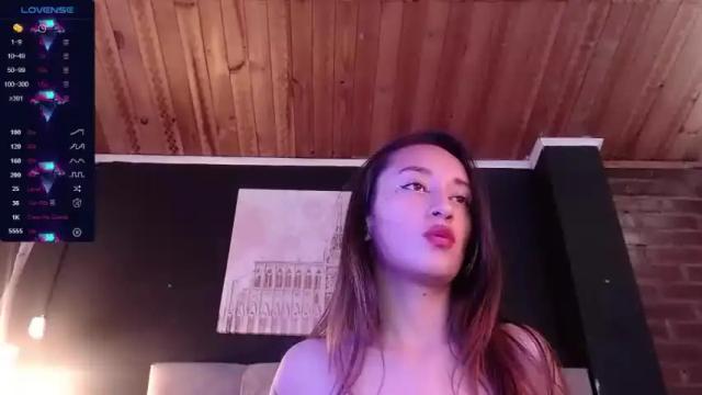 Image 6 of sexyviolett_ Stream on Chaturbate on 13 months ago