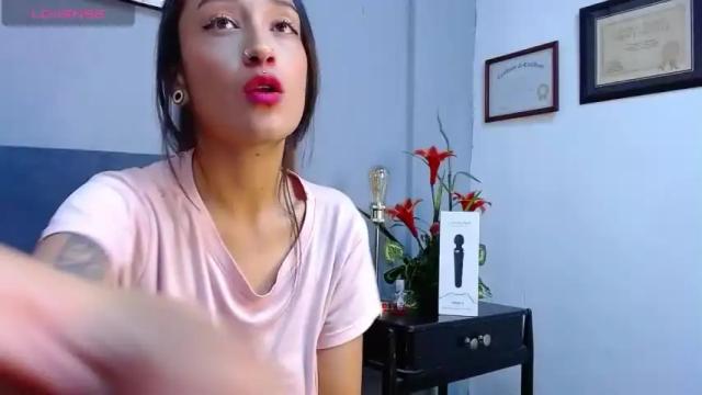 Image 10 of sexyviolett_ Stream on Chaturbate on 13 months ago