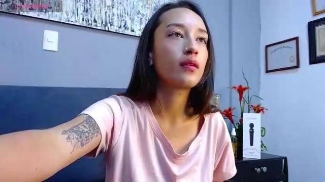 Image 4 of sexyviolett_ Stream on Chaturbate on 13 months ago