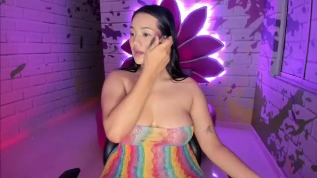 Image 4 of shaaronnsmith Stream on Chaturbate on 13 months ago