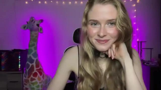 Image 2 of shadebabe Stream on Chaturbate on 6 months ago