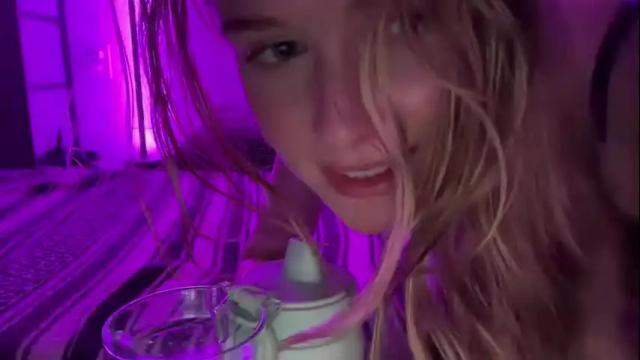 Image 3 of shadebabe Stream on Chaturbate on 4 months ago