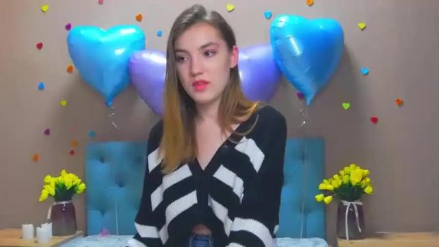 Image 10 of shaereel Stream on Chaturbate on 15 months ago