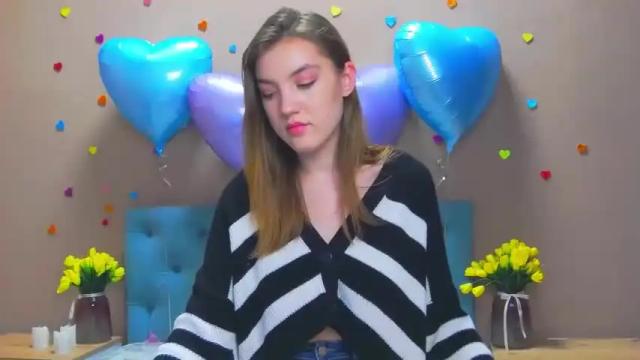 Image 11 of shaereel Stream on Chaturbate on 15 months ago