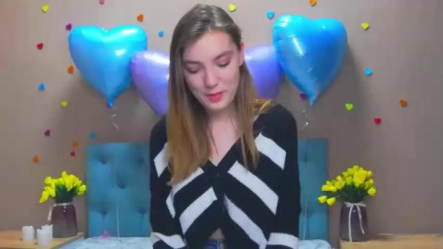 Image 12 of shaereel Stream on Chaturbate on 15 months ago