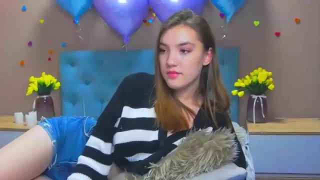 Image 6 of shaereel Stream on Chaturbate on 15 months ago