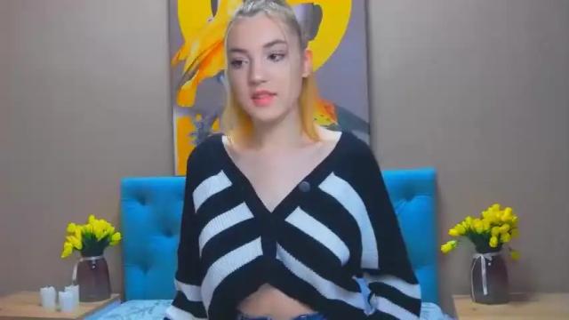 Image 4 of shaereel Stream on Chaturbate on 15 months ago