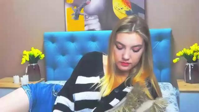 Image 3 of shaereel Stream on Chaturbate on 14 months ago