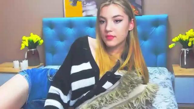 Image 7 of shaereel Stream on Chaturbate on 14 months ago