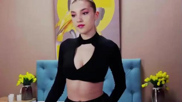 Image 12 of shaereel Stream on Chaturbate on 21 months ago