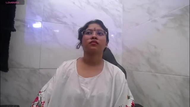 Image 4 of shailayojana Stream on Chaturbate on 2 months ago