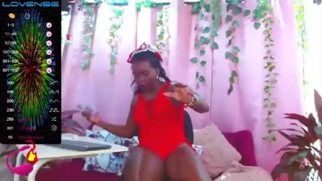 Image 3 of shaira___ Stream on Chaturbate on 15 months ago