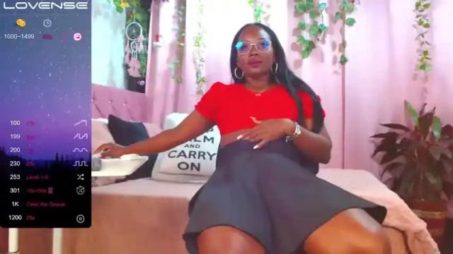 Image 2 of shaira___ Stream on Chaturbate on 15 months ago