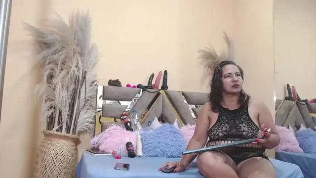 Image 6 of shaira_moreno Stream on Chaturbate on 21 months ago