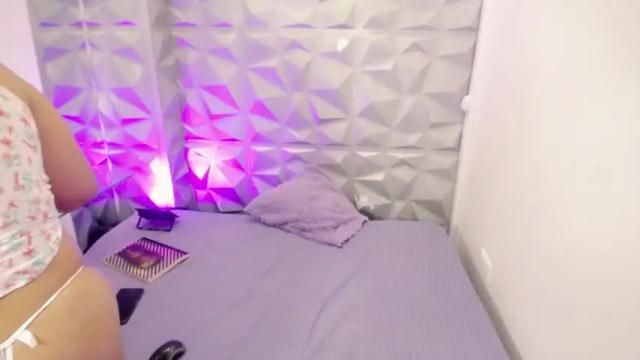 Image 4 of shaira_moreno Stream on Chaturbate on 20 months ago