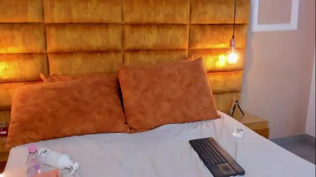 Image 11 of shairaclark Stream on Chaturbate on 1 month ago
