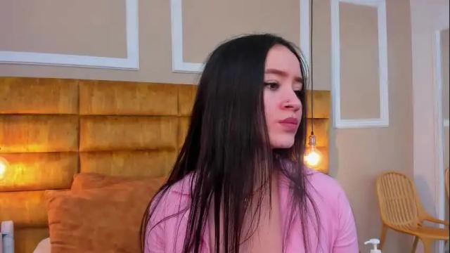 Image 2 of shairaclark Stream on Chaturbate on 1 month ago