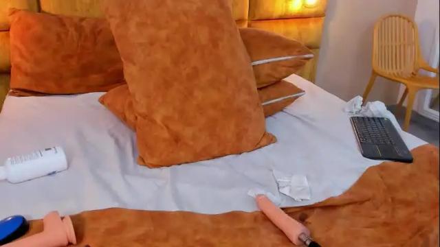 Image 10 of shairaclark Stream on Chaturbate on 17 days ago