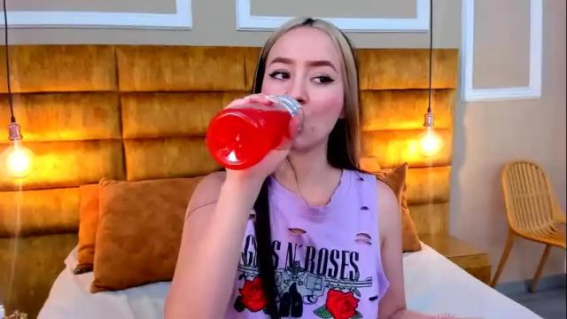 Image 11 of shairaclark Stream on Chaturbate on 6 days ago
