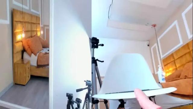 Image 3 of shairaclark Stream on Chaturbate on 3 months ago