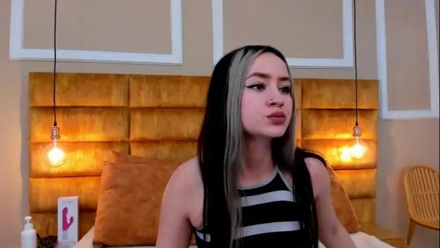 Image 12 of shairaclark Stream on Chaturbate on 2 months ago