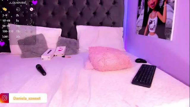 Image 3 of shairytovar Stream on Chaturbate on 1 month ago