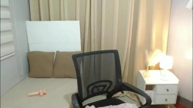 Image 8 of shanaiamiraclets Stream on Chaturbate on 21 days ago